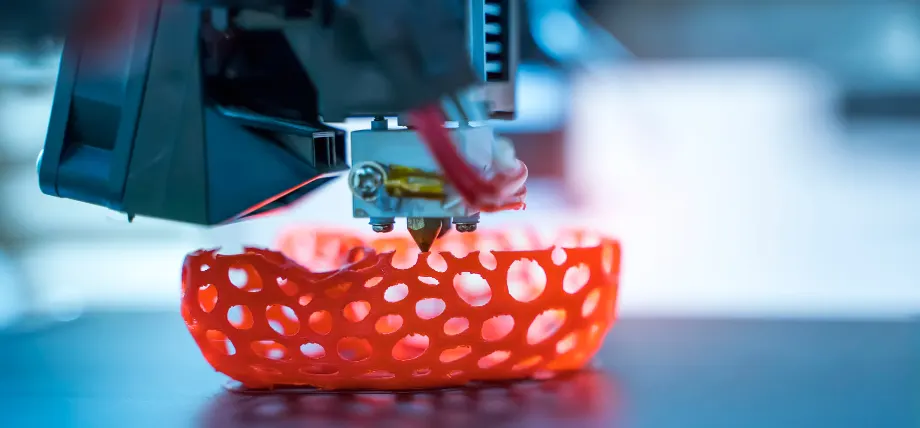 3D printing red object