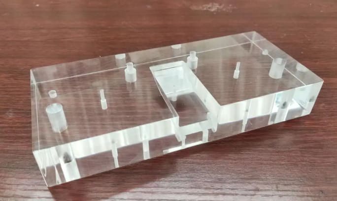 Common Defects & Their Origins in Transparent Plastic Machining