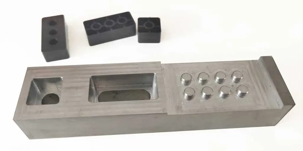 Injection mold for LEGO-like products