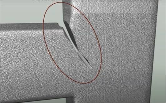 Metal crack