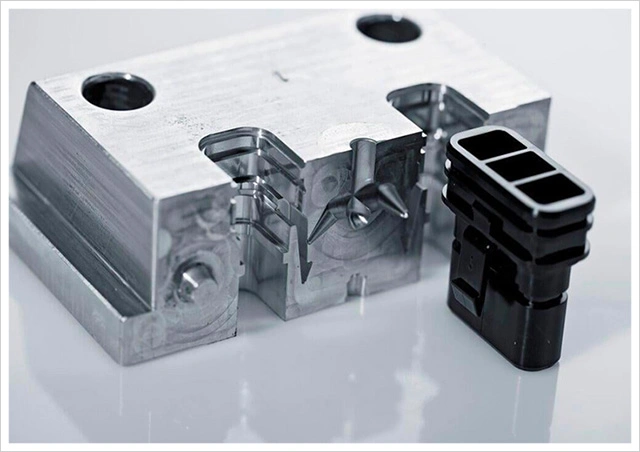 Reaction injection mold and molded part on its side