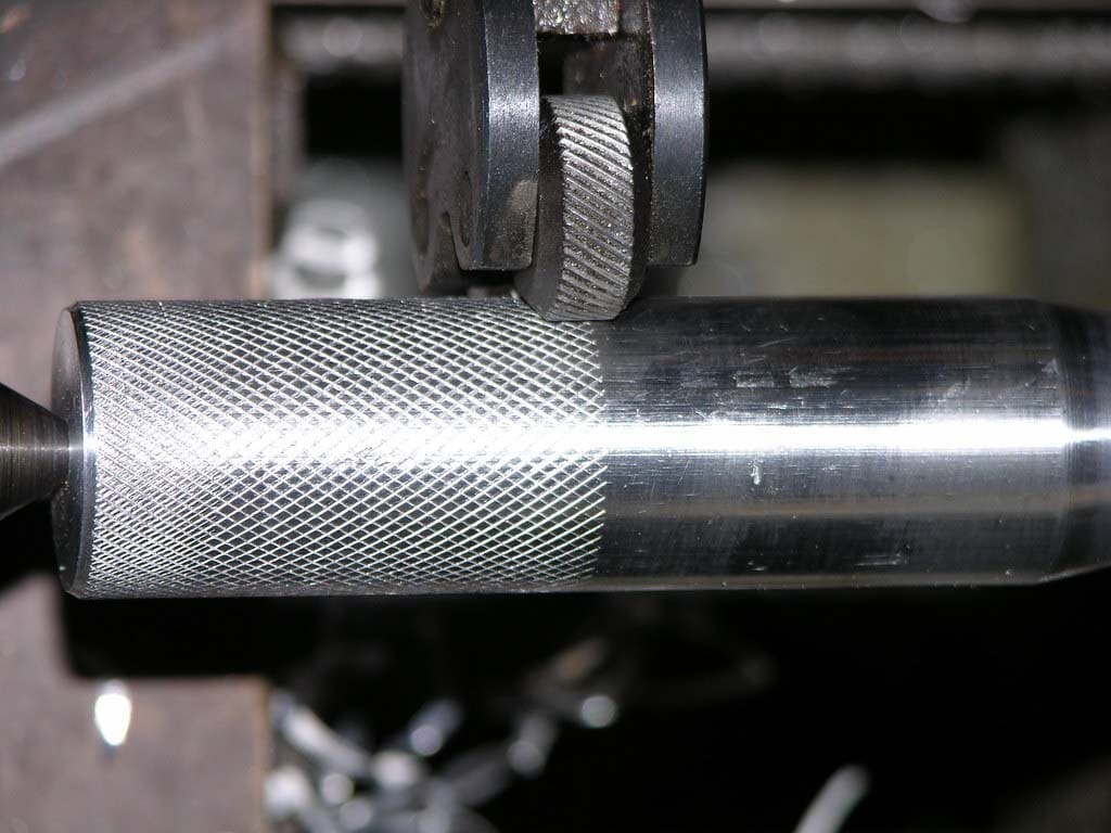 What is Knurling