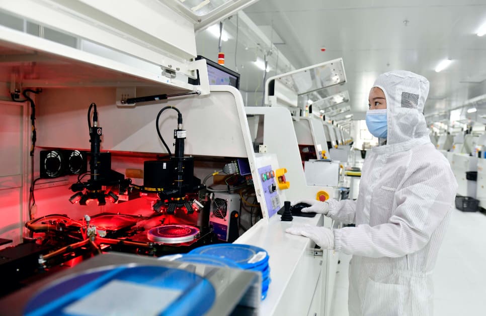 CNC Machining for Semiconductor Industry: Materials, Processes & Quality Tips