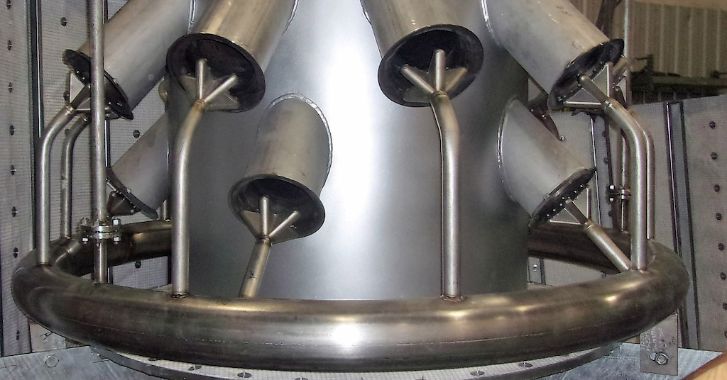 gas manifold made with austenitic steel